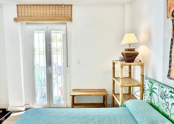 Family Near The Beach - Eaw Homes Marbella