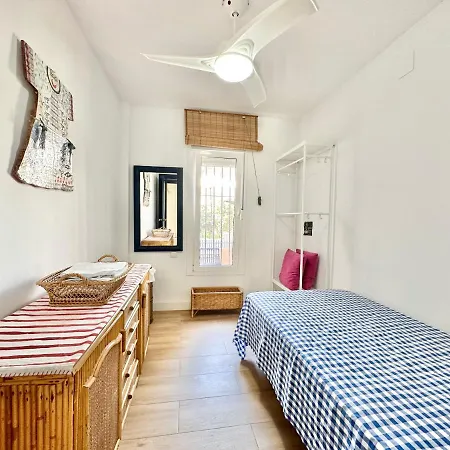 Family Near The Beach - Eaw Homes Holiday home *