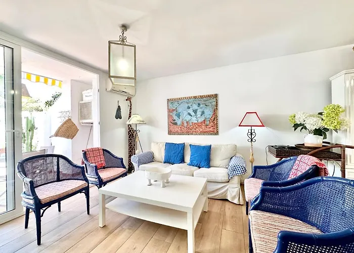 Family Near The Beach - Eaw Homes Marbella