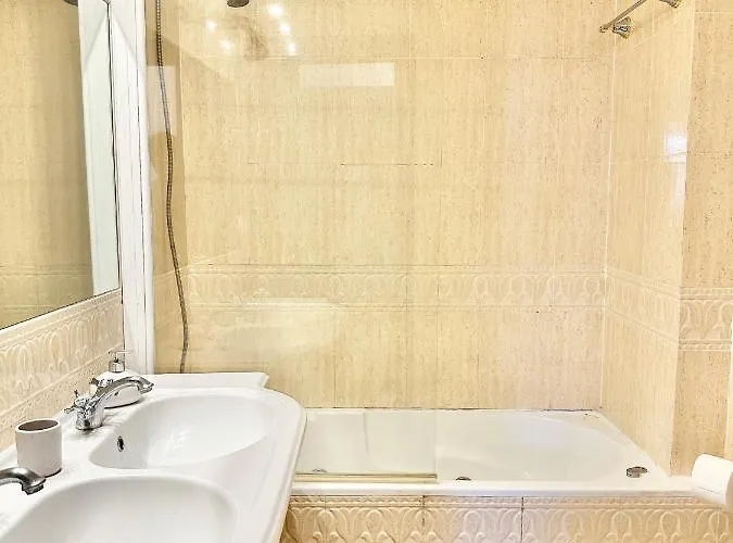 Family Near The Beach - Eaw Homes * Marbella