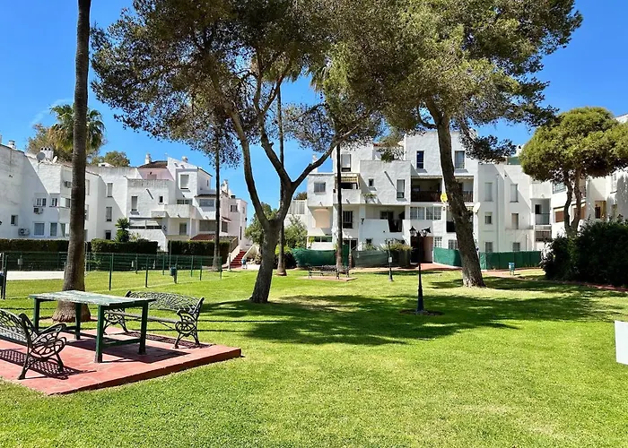 Family Near The Beach - Eaw Homes Marbella