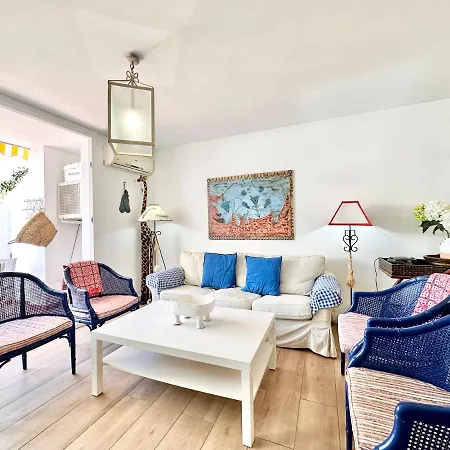 Family Near The Beach - Eaw Homes Марбелья