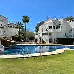 Family Near The Beach - Eaw Homes Vakantiehuis