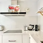 Family Near The Beach - Eaw Homes Vakantiehuis *
